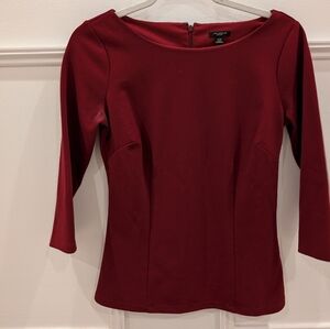 Dark red quarter sleeve tailored top
